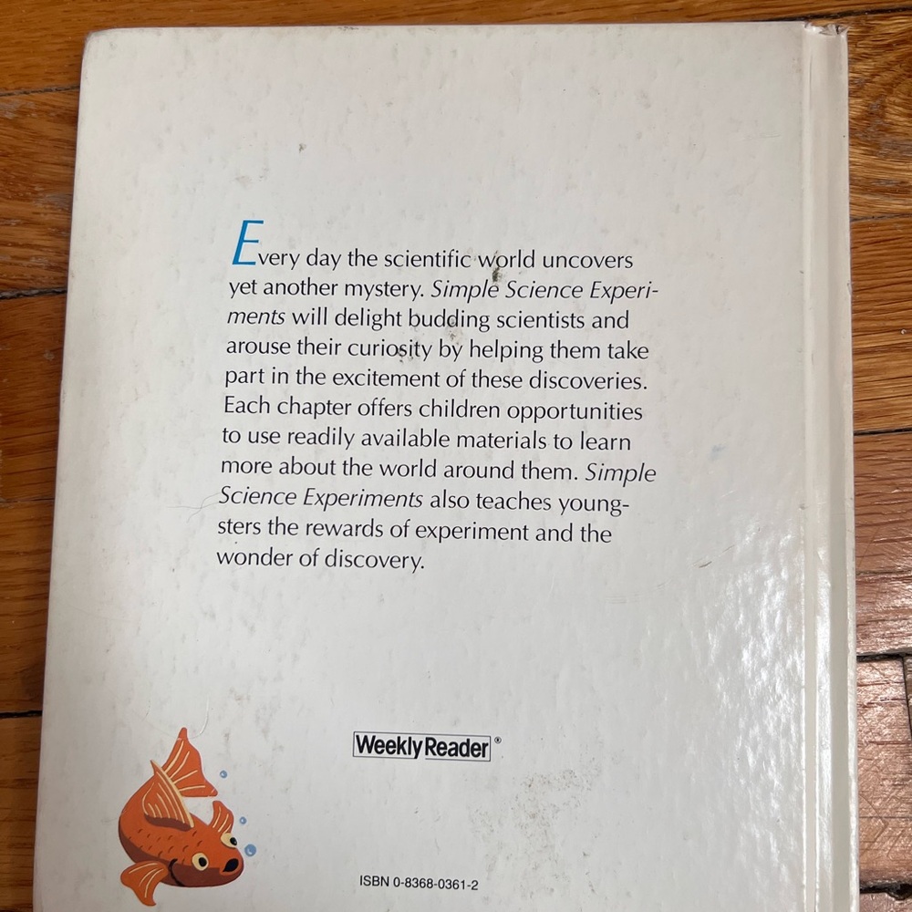 Simple Science Experiments Book - Picture 2 of 2